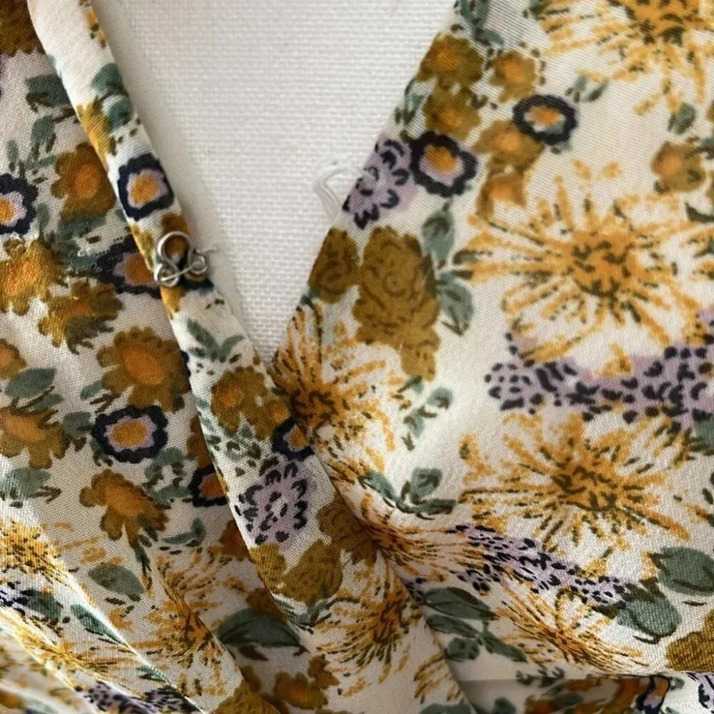 [XS]ASTR The Label Floral Ruched SS Summer Mini Dress - Picture 4 of 15